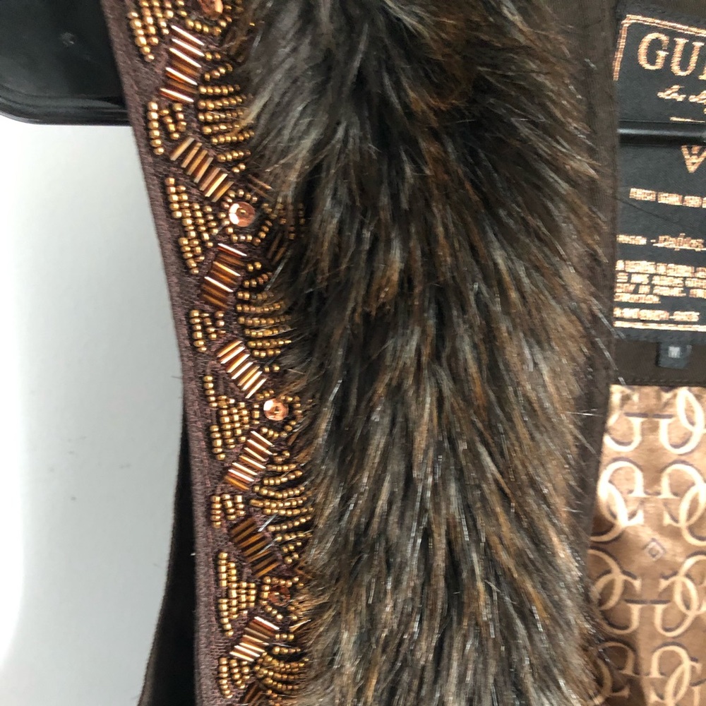 Guess - Picture 3 of 3